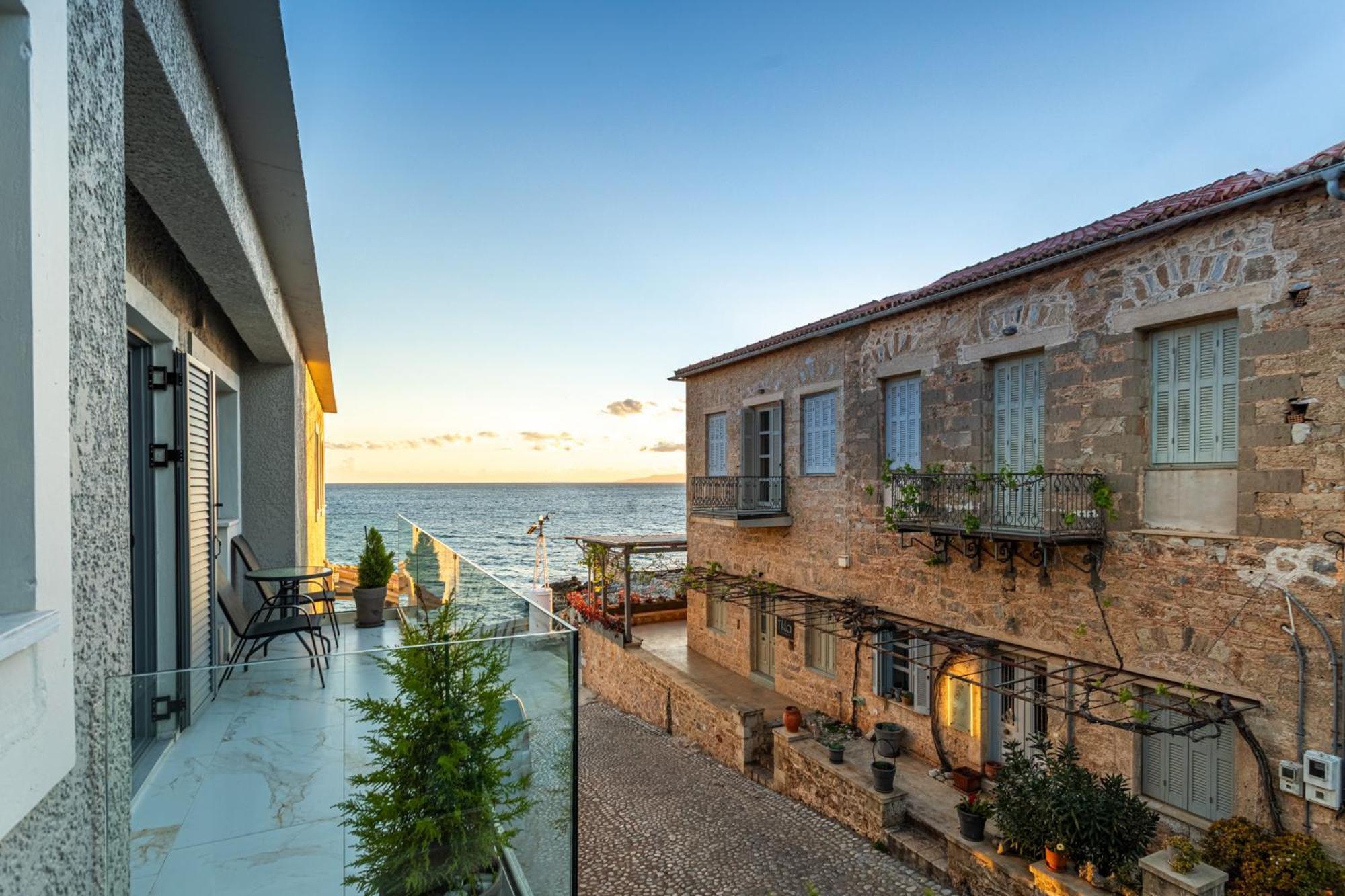 Marina Apartments Kardamyli Exterior photo
